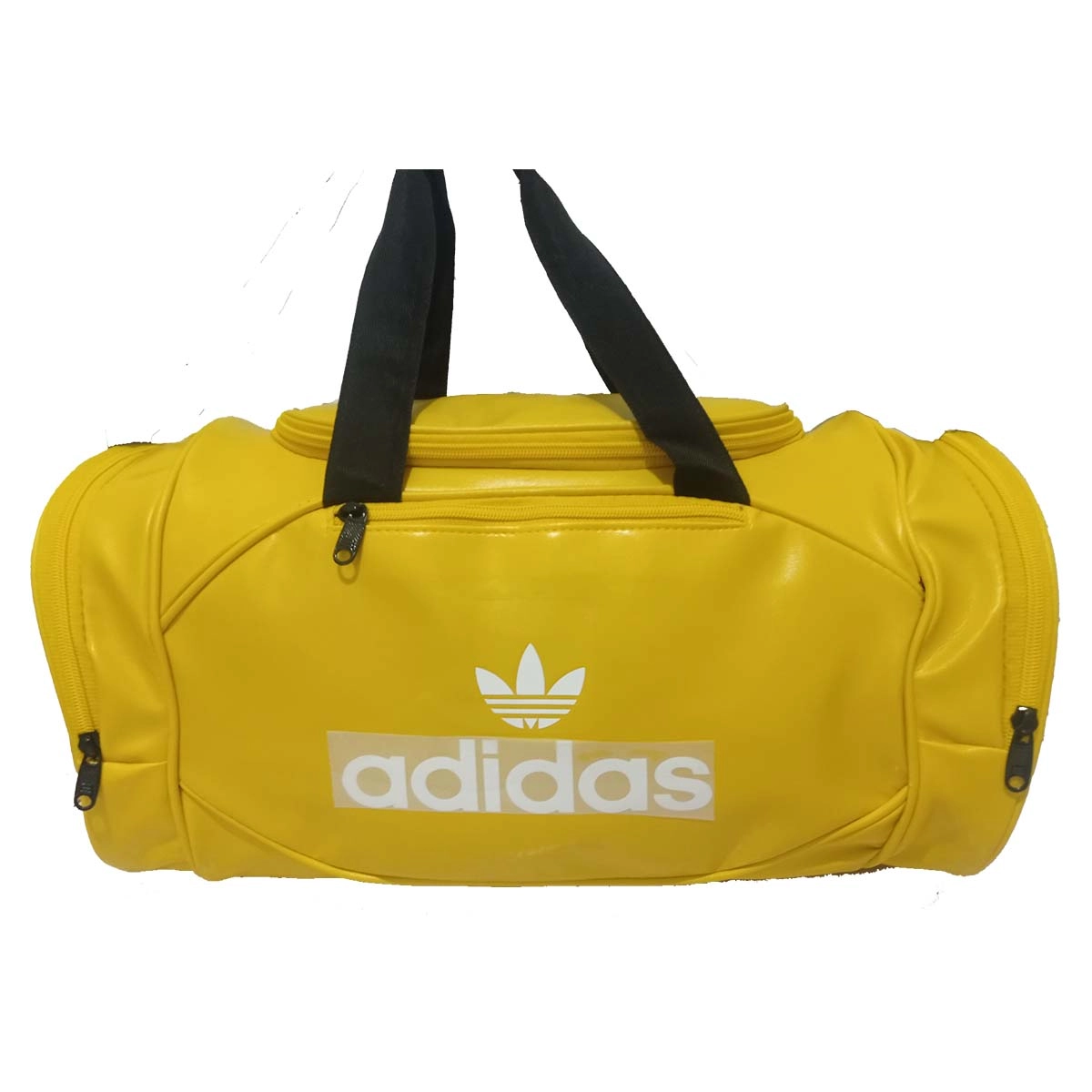 ساک ورزشی adidas با جنس چرم مصنوعی دو کاره با بند بلند رنگ زرد از نمای بند دار